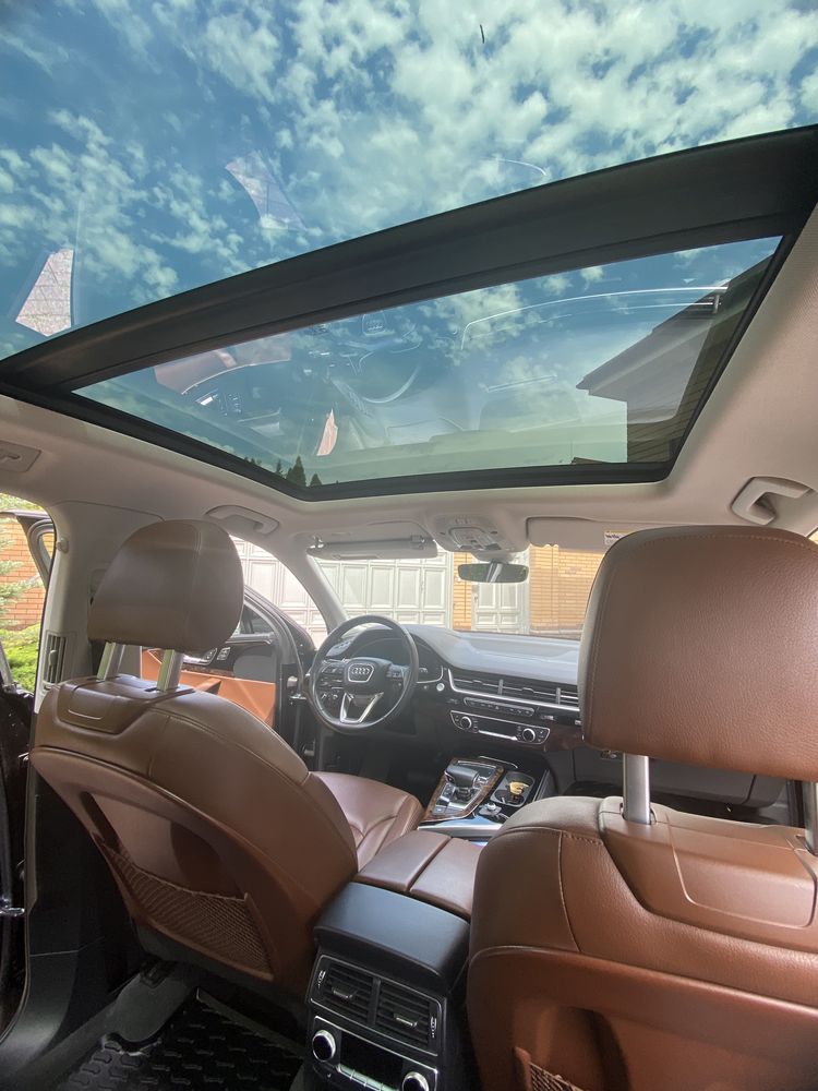 AUDI Q7  2018 року у гарному стані
