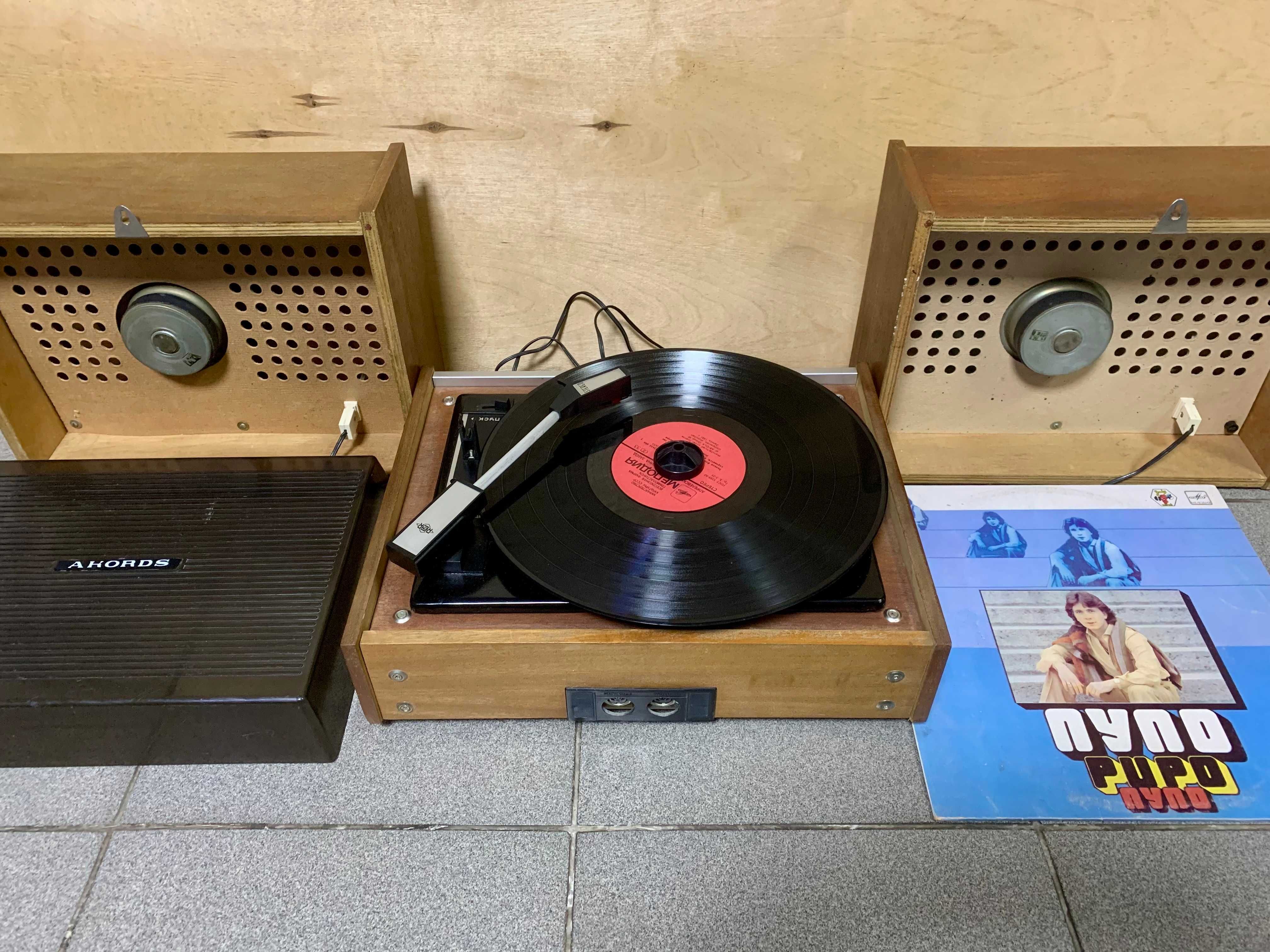 програвач платівок Akords stereo