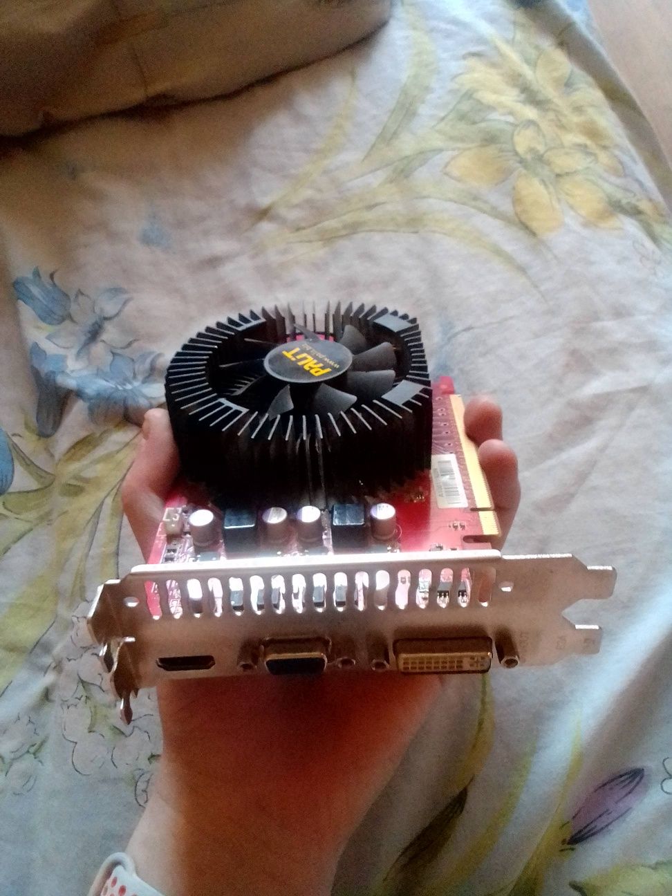 Видеокарта GeForce 9800 GT 1gb 256bit. DDR3