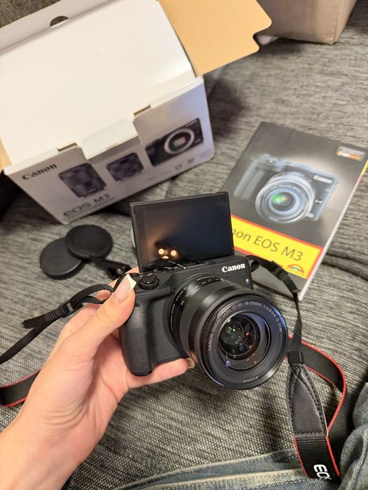 Фотоапарат Canon eos m3