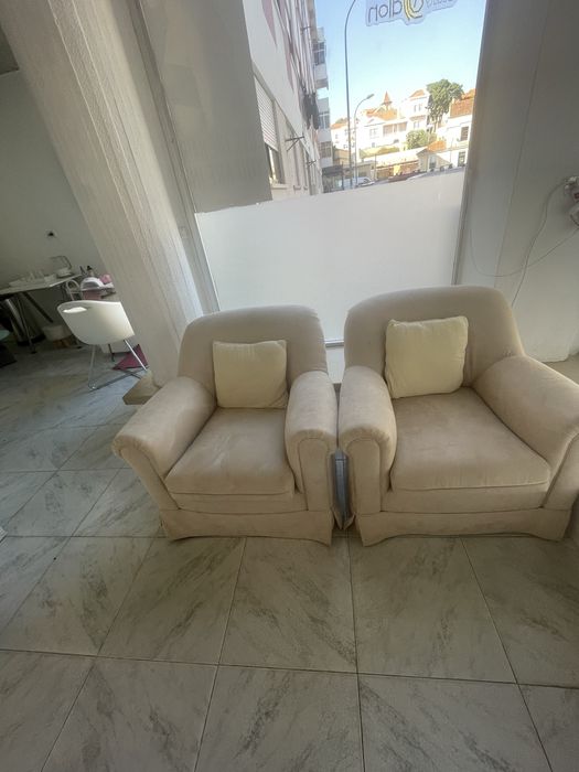 Vendo 2 poltronas muito confortaveis . NÃO ACEITO MB WAY!