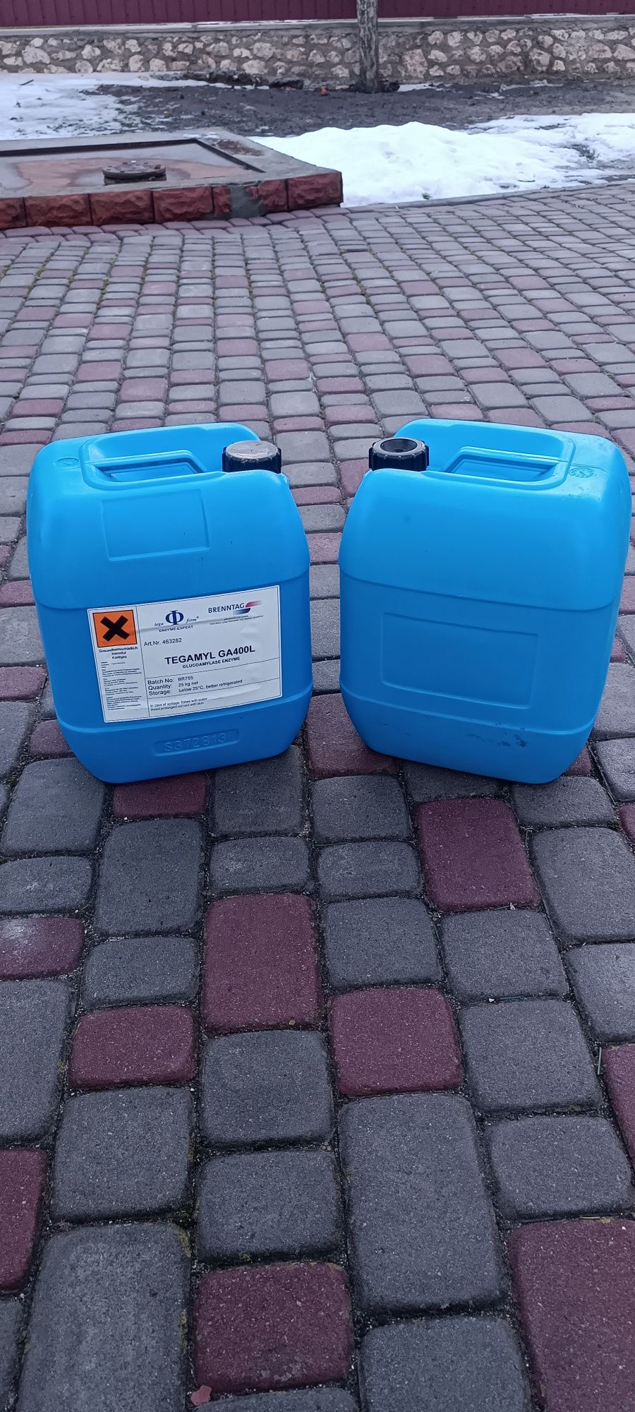 Каністри пластикові