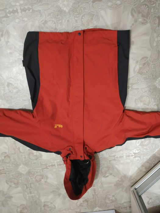 Куртка не The north face Л