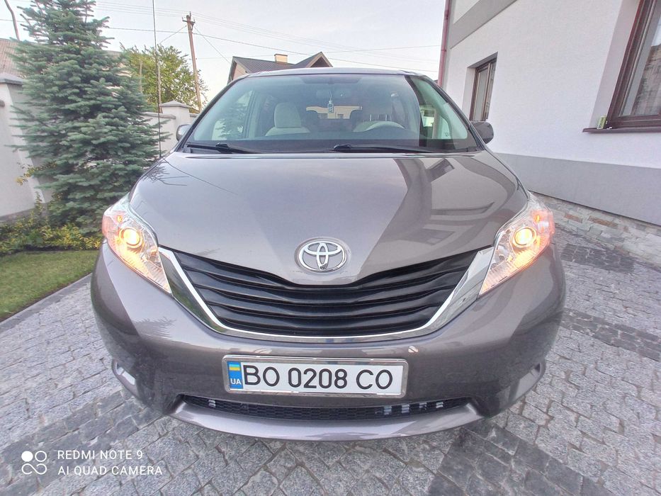 Toyota Sienna 2013 рік, терміново!!!