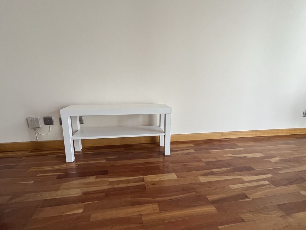 Sofá IKEA+mesa de apoio