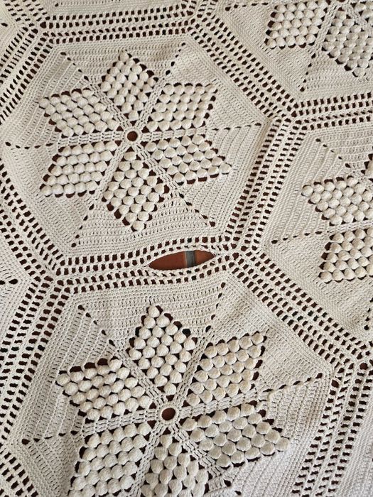 Colcha branca em renda