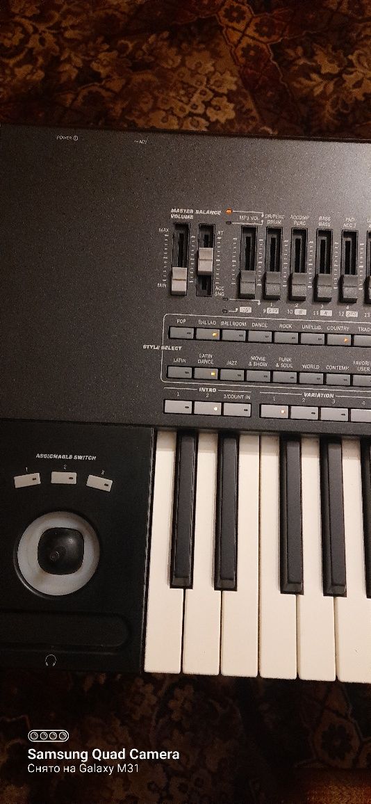 Продам синтезатор  Korg pa 3x