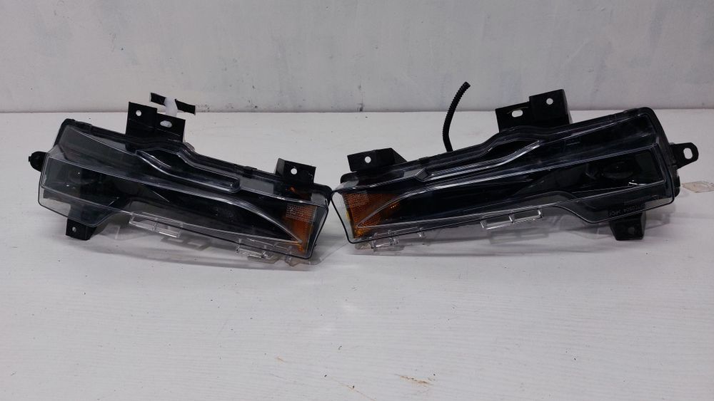 Tesla Model 3 птф противотуманка дхо фара протитуманна