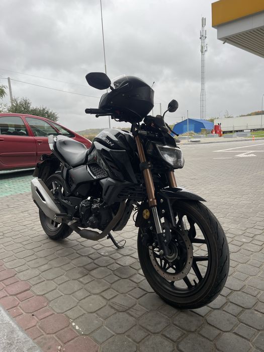 Мотоцикл Lifan KPS 200