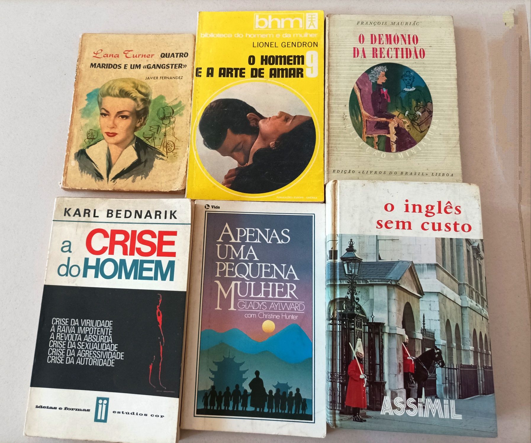 Lote de Livros muito Antigos (Vintage)