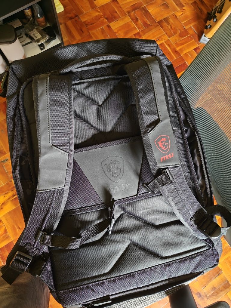 Mochila MSI Urban Raider Gaming – Para Portáteis até 17,3"