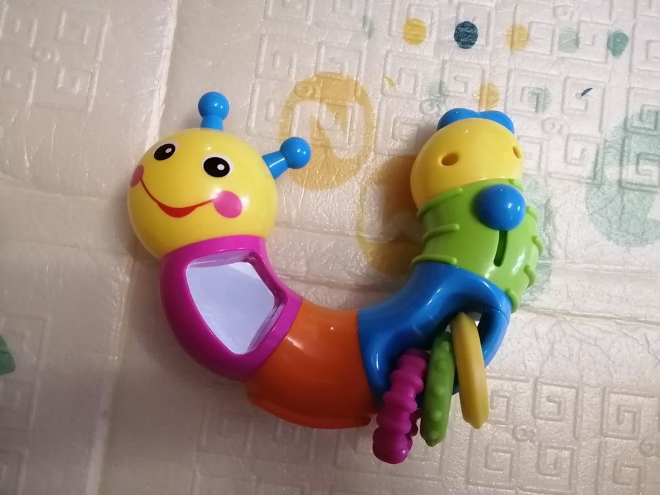 Дитячі іграшки. Гризунці, брязкальця, стукалка,  музичні.