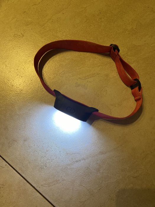 Lampka czołowa led na baterie