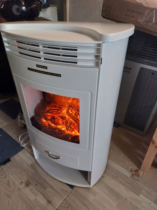 Kominek elektryczny, 950/1900 W, termostat, programator czasowy, kolor