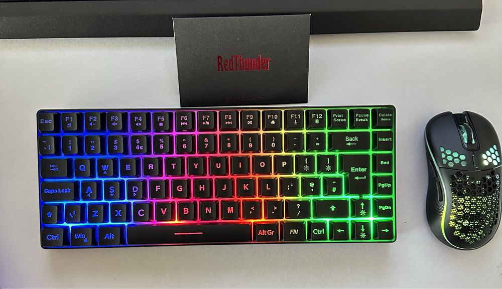 Беспроводная Клавиатура + мишь