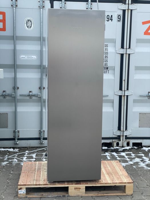 Zamrażarka wolnostojąca  MieleFNS 4382 D