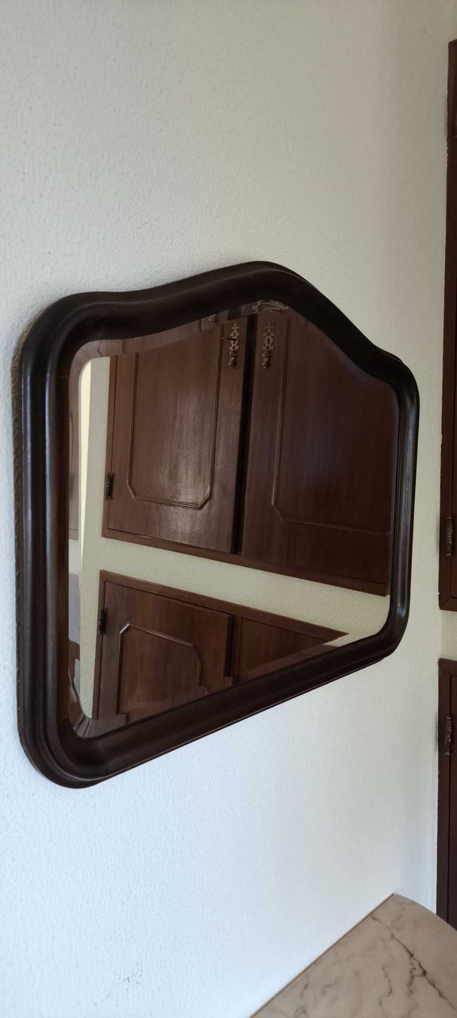 Quarto completo em madeira