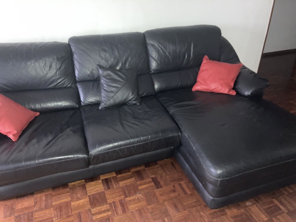 Vendo sofa de pele com chaiselonge