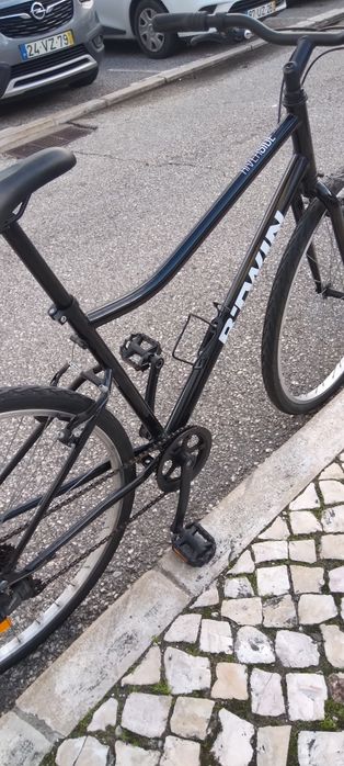 Vendo. Usada apenas 2 vezes.