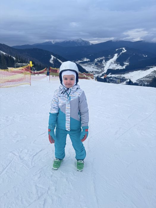 Продам лижний костюм на дівчинку