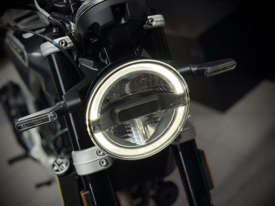 HUSQVARNA SVARTPILEN 125