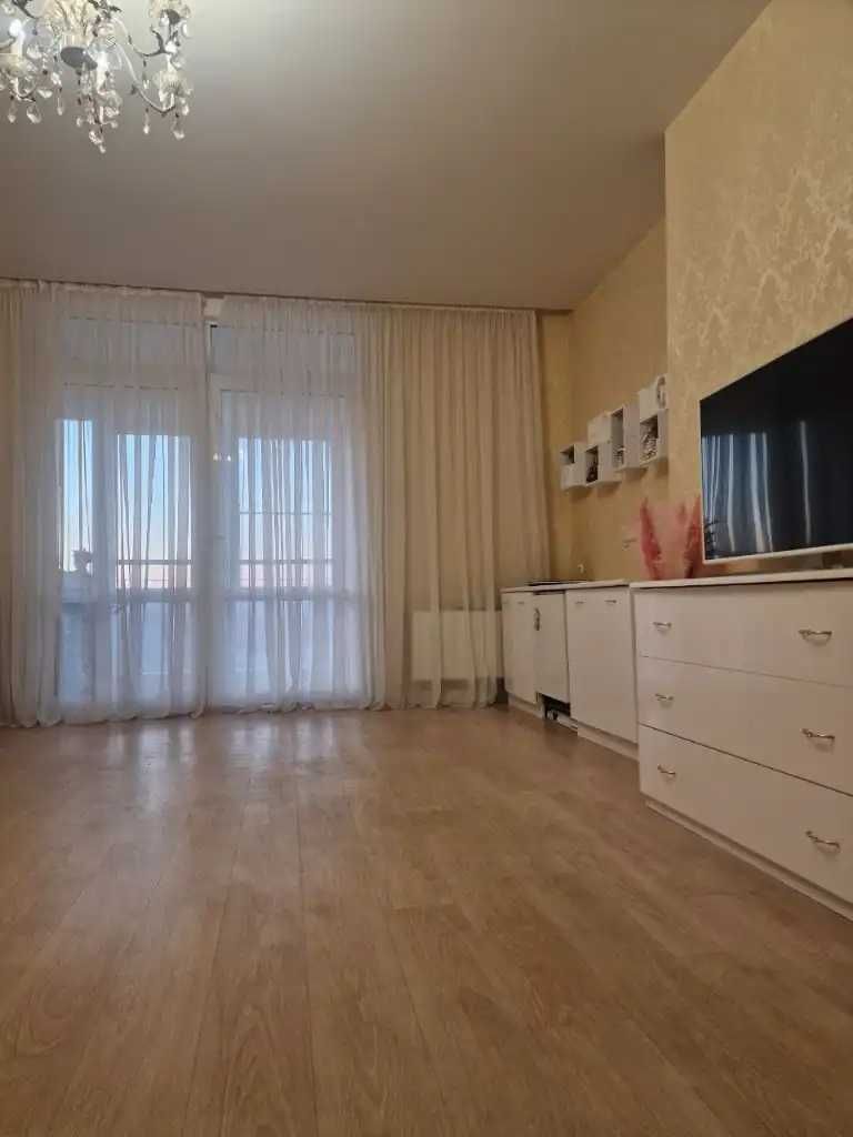 Продам ЖК Кировский 60м2