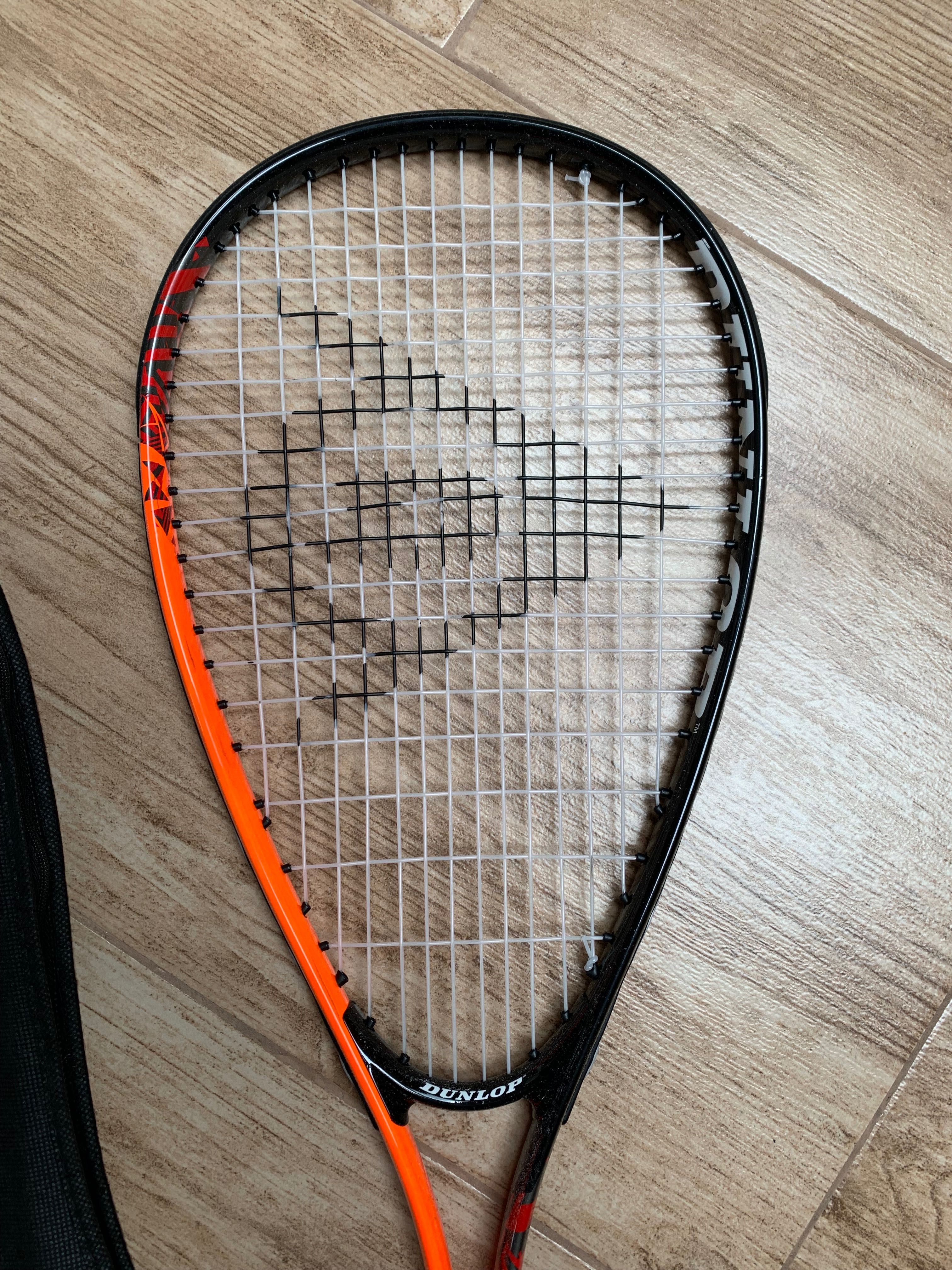 Rakieta do squasha Dunlop Force Ti pokrowiec