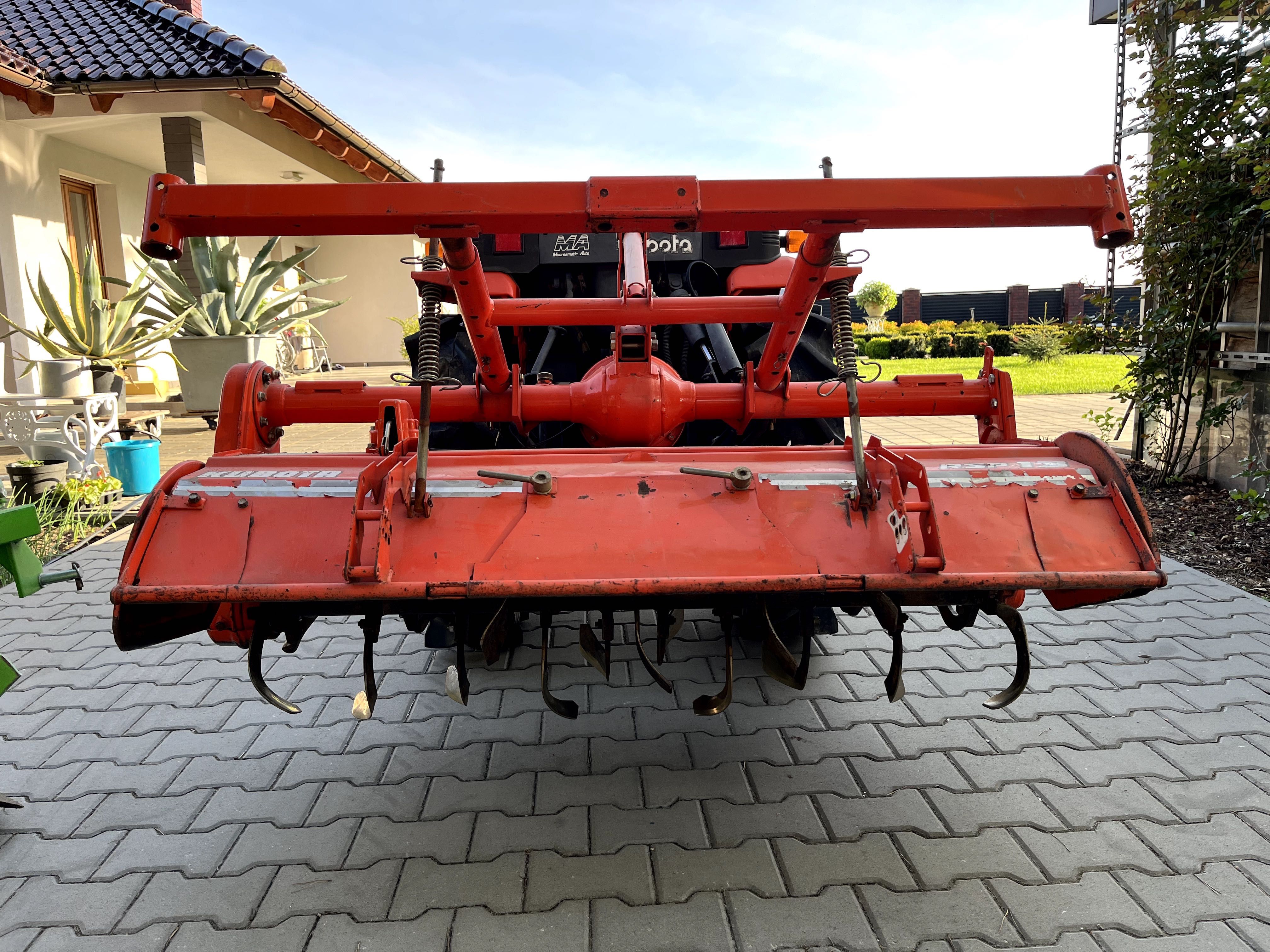 Traktorek Kubota Aste A17 4x4