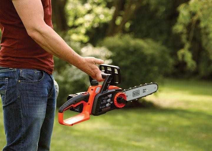 Пила Black Decker GKC1825L20