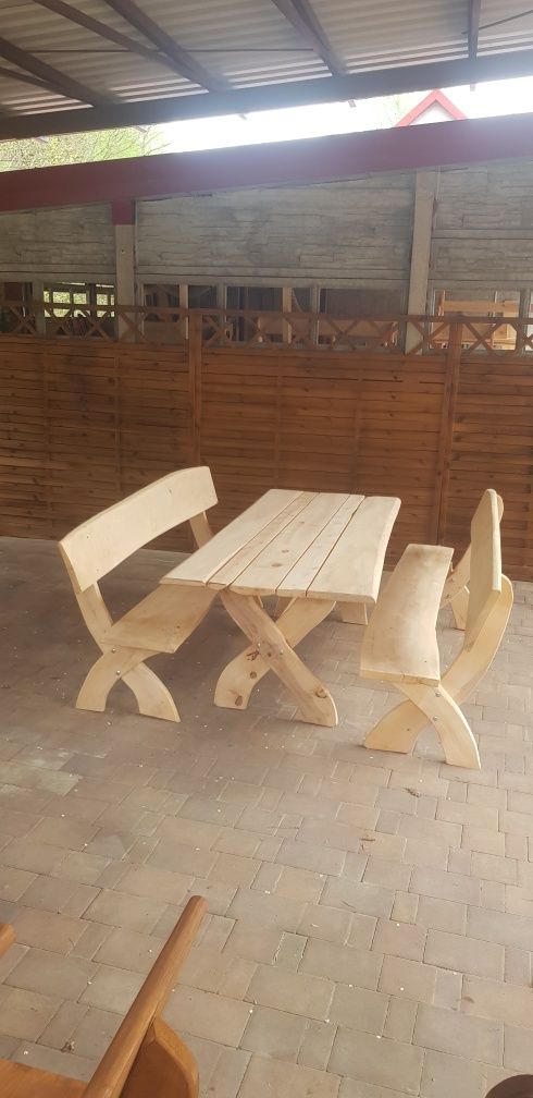 Meble ogrodowe, dostępne od ręki, stół ławki