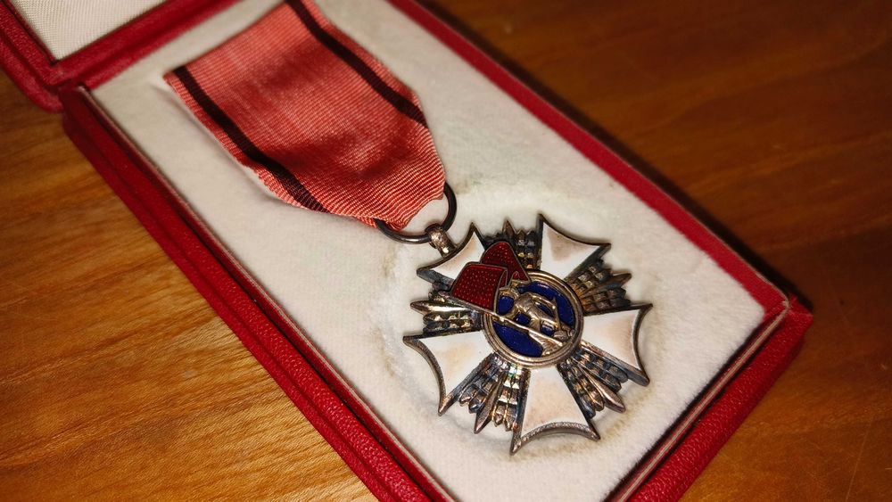 Medal Order Sztandaru Pracy PRL stan bdb