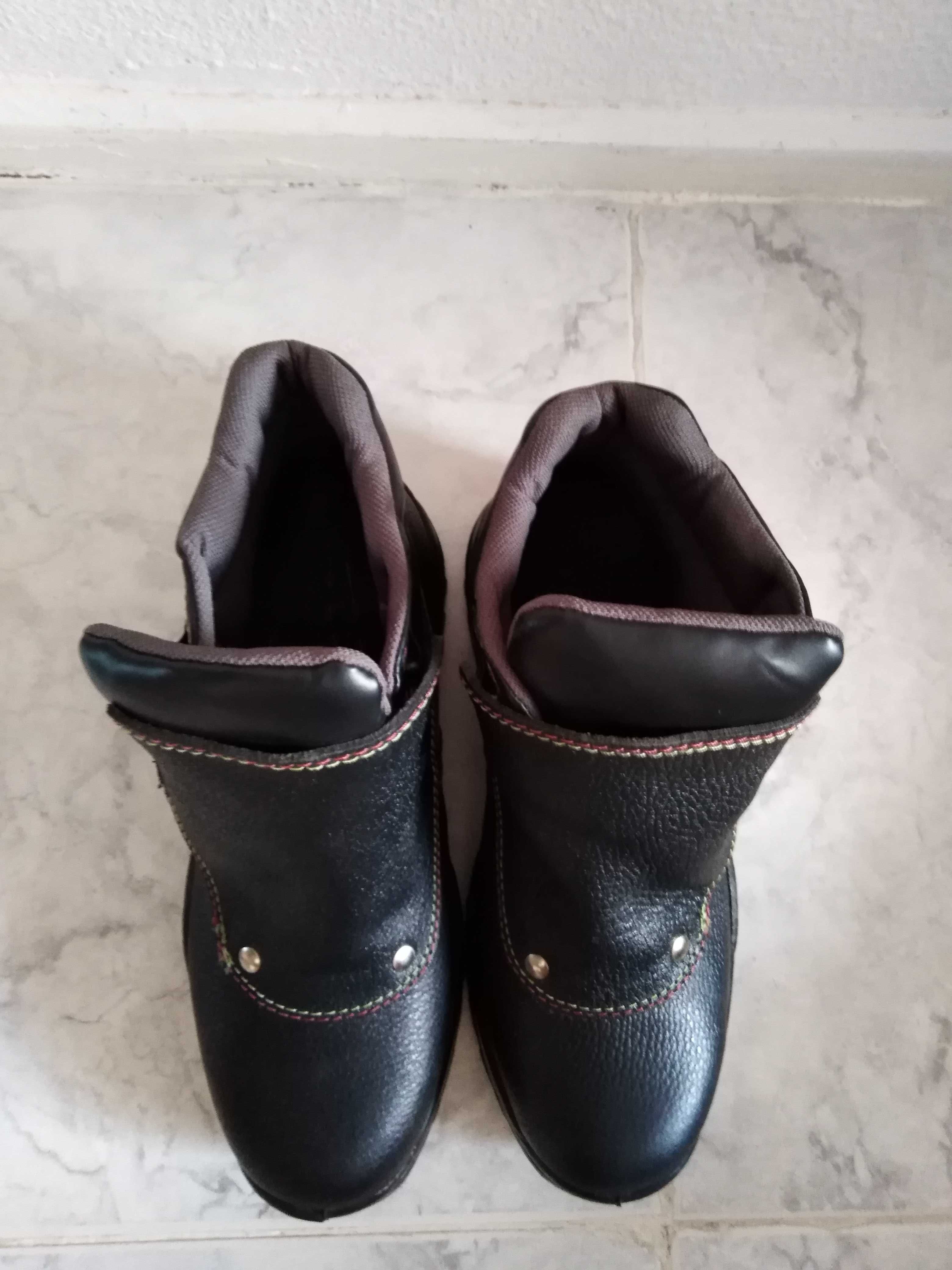 Botas Calçado de Trabalho Segurança Negras Portcal 40