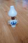 Porcelanowa lampa naftowa Bogucice. Neużywana.