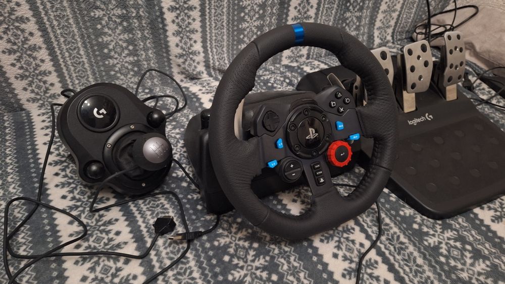 Продам кермо, кпп та педалі Logitech g29
