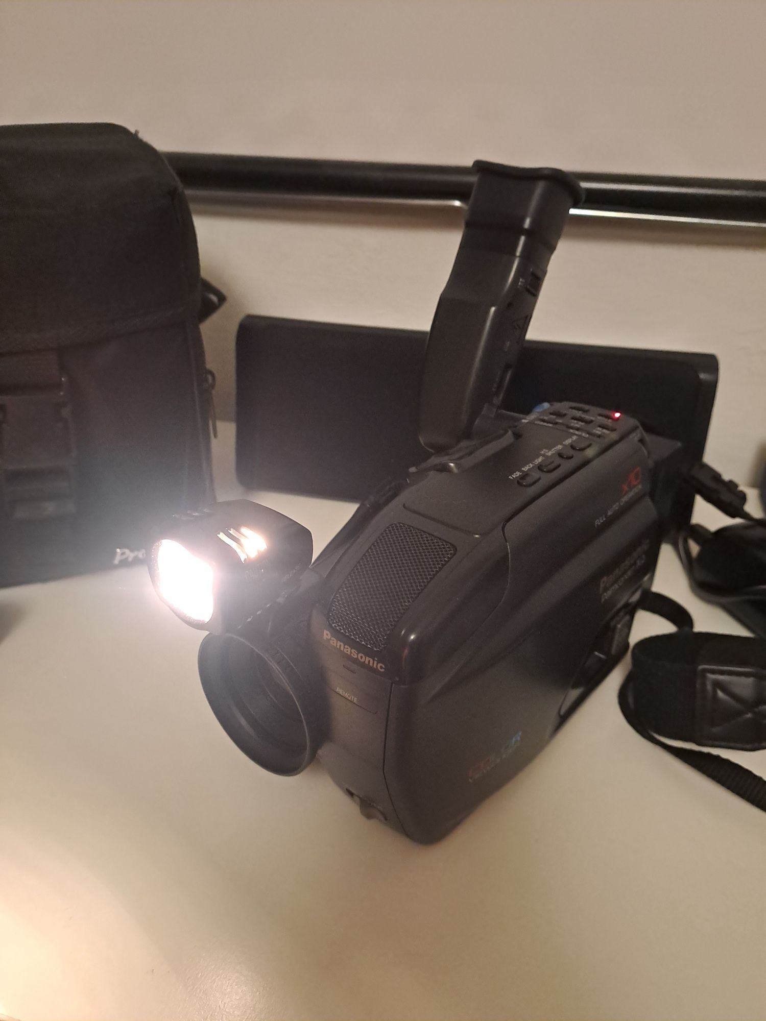Видеокамера Panasonic Palmcorder PV-IQ403D