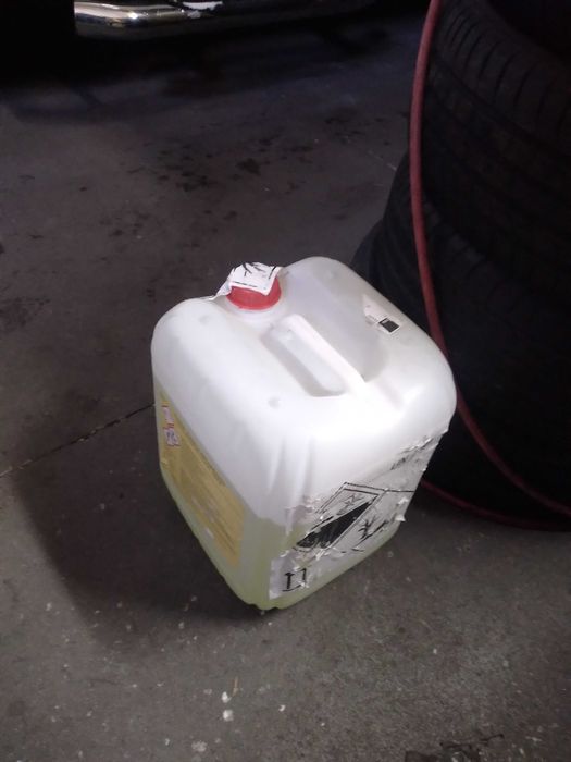 Podchlorek sodu do basenu stabilizowany opakowanie25 kg chlor tix