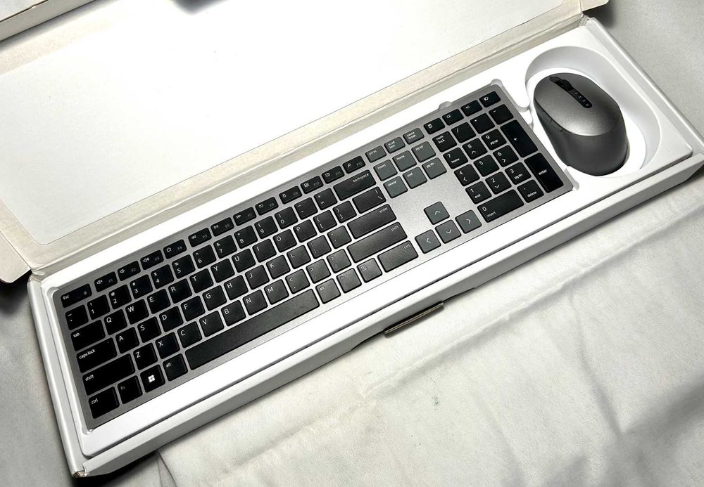 Клавіатура + миша Dell Premier Multi-Device KM7321W, нова.