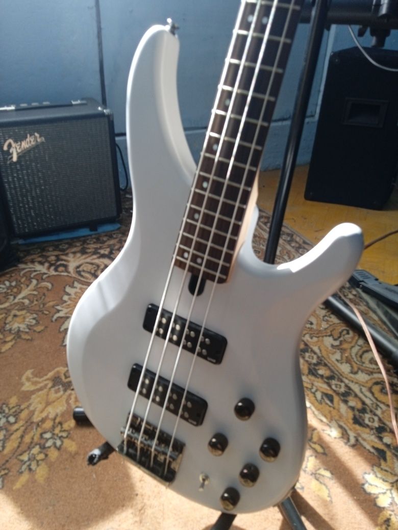 Bas Yamaha TRBX 504 +pokrowiec