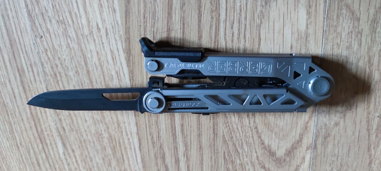 Multitool Gerber center drive