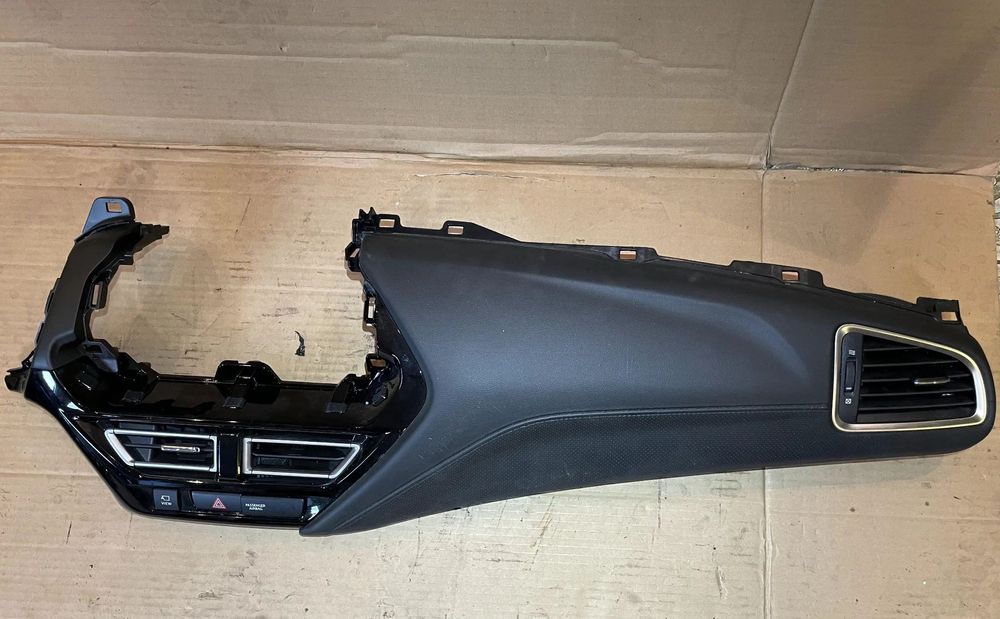 Deska rozdzielcza Suzuki SX4 S-Cross 1.4TB Hyb 2022 OE