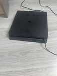 Sprzedam konsole ps4 z grami i kierownicą