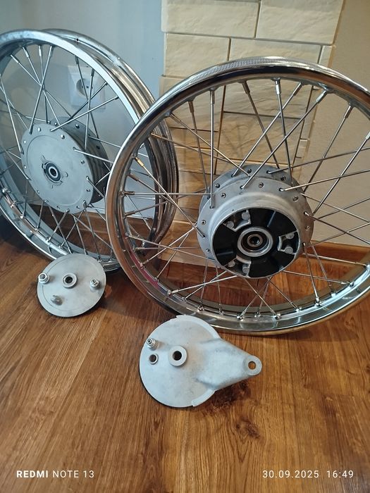 WSK 175 koła Lagi zawieszenie golenie felgi piasta bęben silnik Chrom