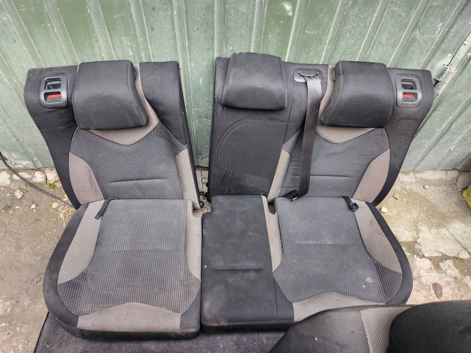 Fotele komplet przod tyl peugeot 308 5 drzwi
