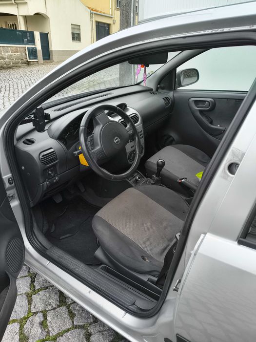 Opel Corsa 2005 – Oportunidade! Económico, Fiável e Pronto a Andar