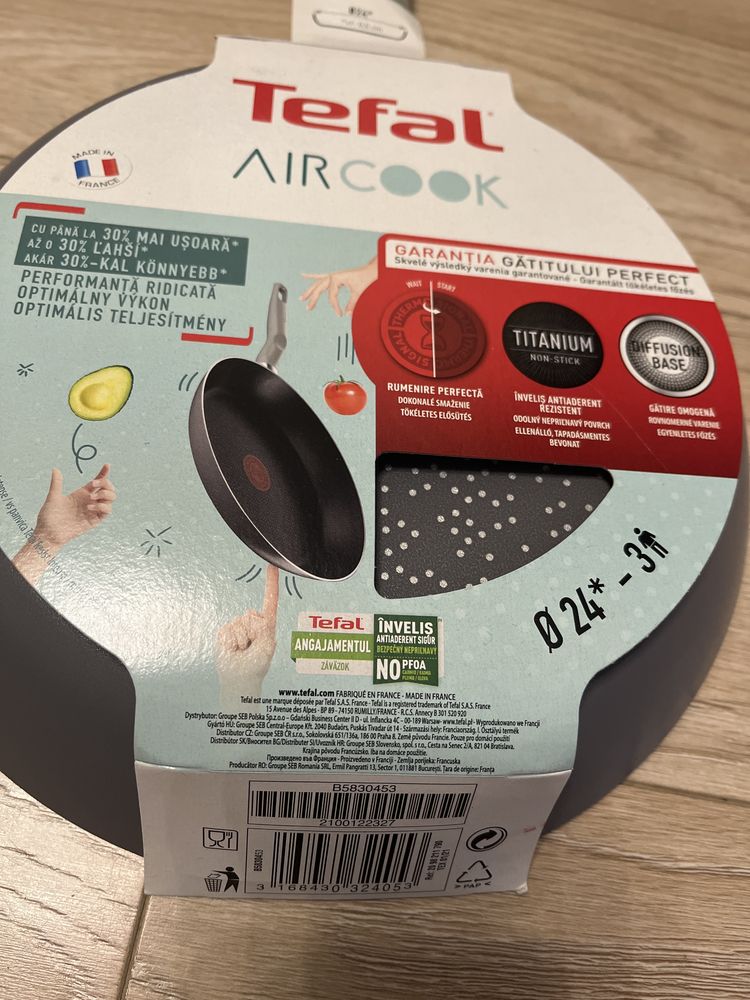 Nowa  patelnua Tefal Air Cook 24 cm ,