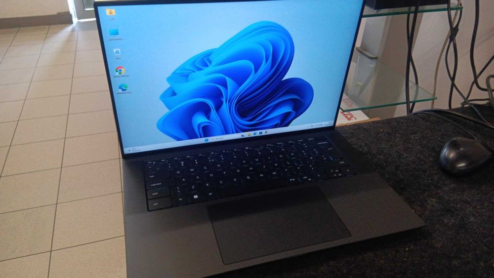 Stacja Robocza Dell Precision 5560 I7 11850H/32/1TB/A2000/Windows11