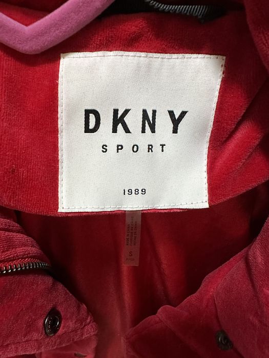 Зимова куртка DKNY