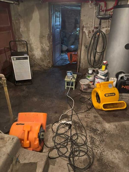 wynajem osuszacza powietrza osuszanie po zalaniu podposadzkowe dowóz