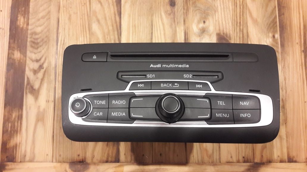 Radi Audi multimedia 8XO O35 666K