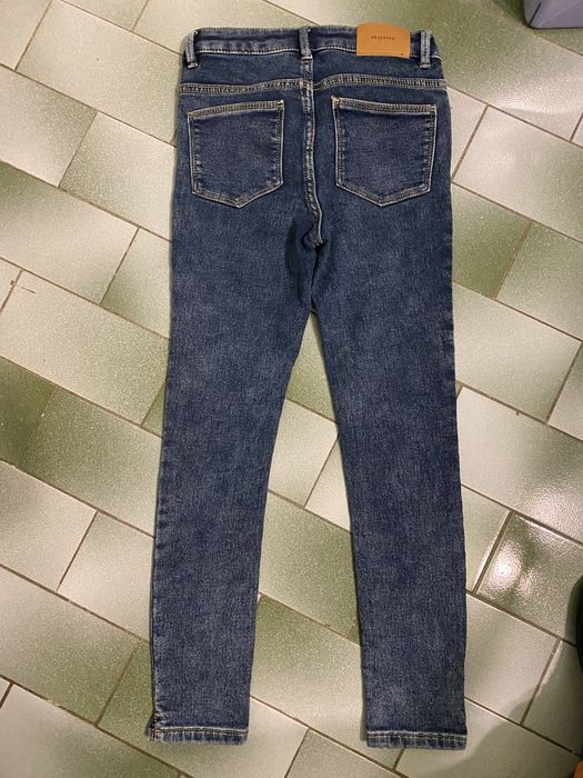 Spodnie jeansowe, jeansy Reserved rozmiar 140